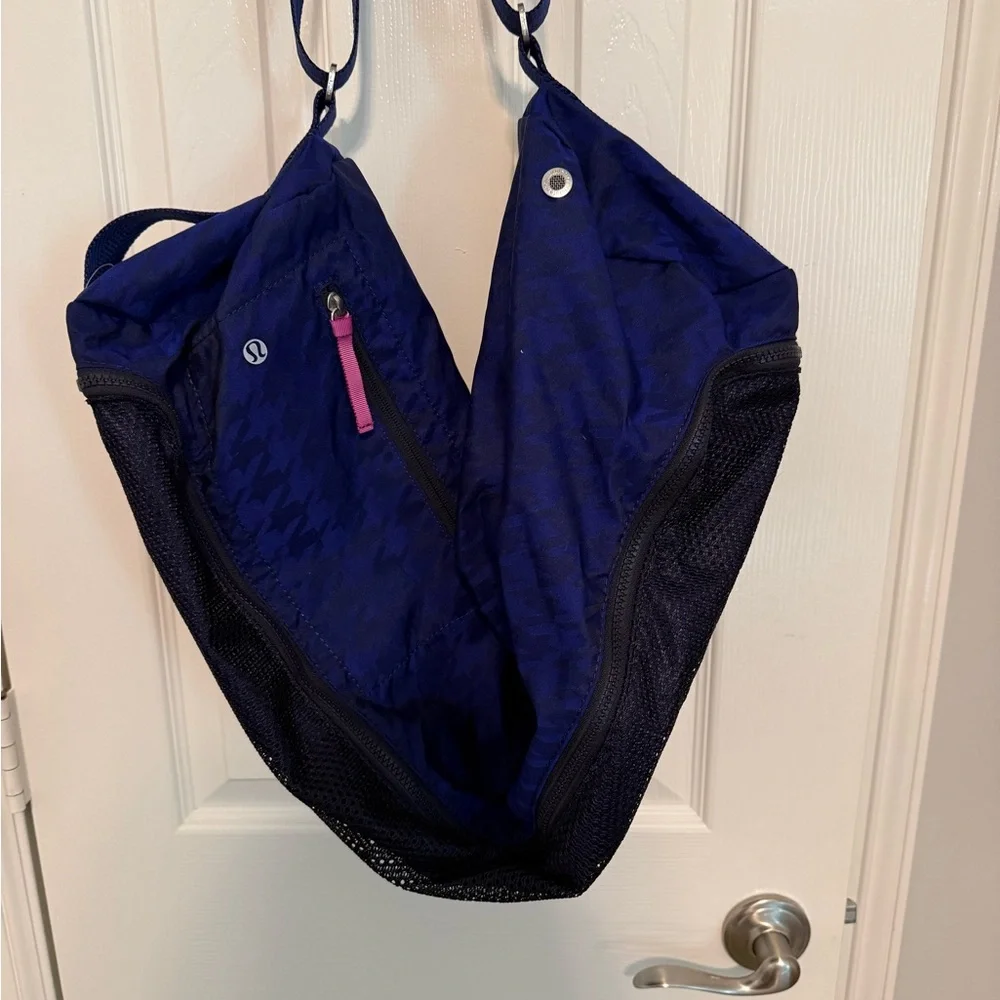 Lululemon yoga bag - Picture 2 of 3